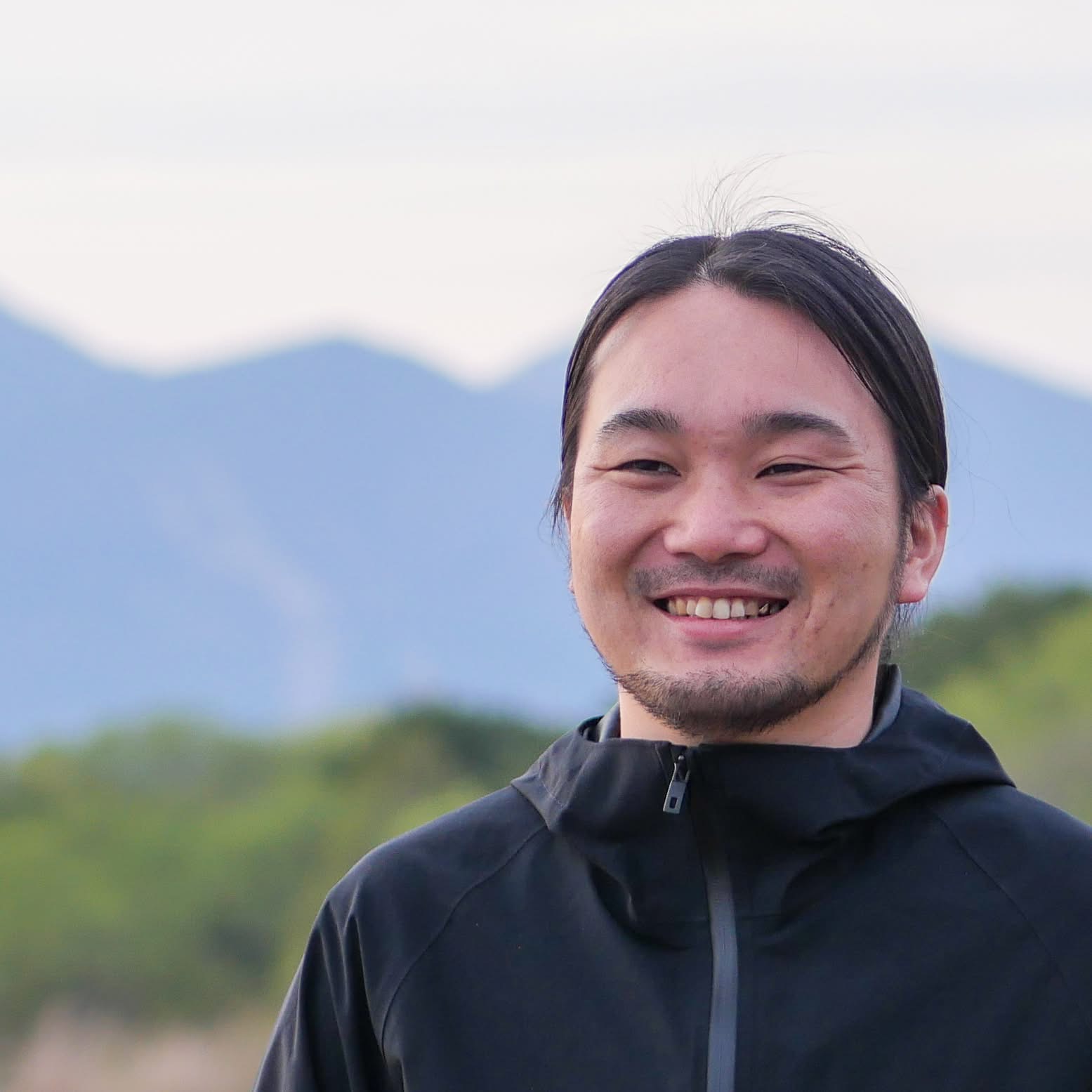 横山 巧駆